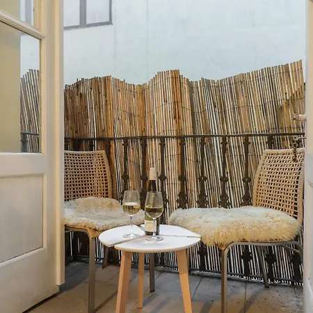 Spacious Near Wenceslas Square With Master Bed Praag