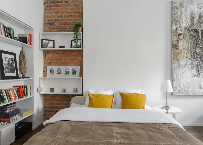 Spacious Near Wenceslas Square With Master Bed *