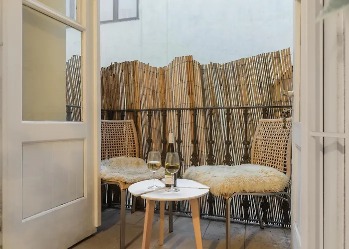 Spacious Near Wenceslas Square With Master Bed Prag