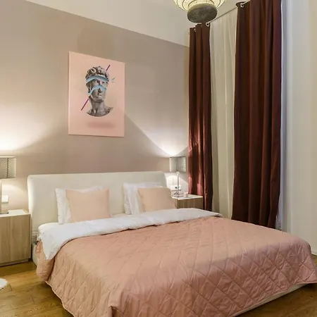 Spacious Near Wenceslas Square With Master Bed Praga