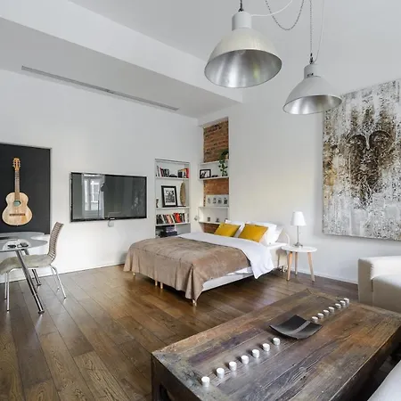 Apartment Spacious Near Wenceslas Square With Master Bed